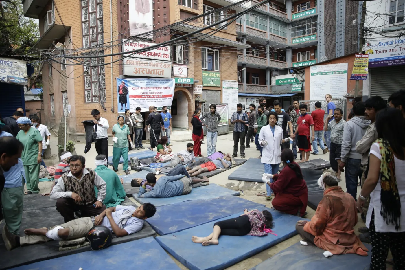 Kolejni polscy ratownicy polecą do Nepalu