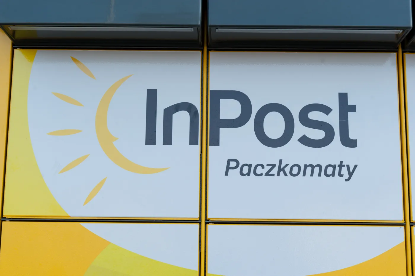 InPost przejął 100 proc. akcji Polskiej Grupy Pocztowej