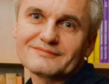 2247795-prof.jpg