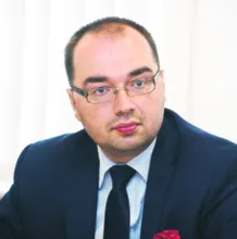2253574-prof.jpg
