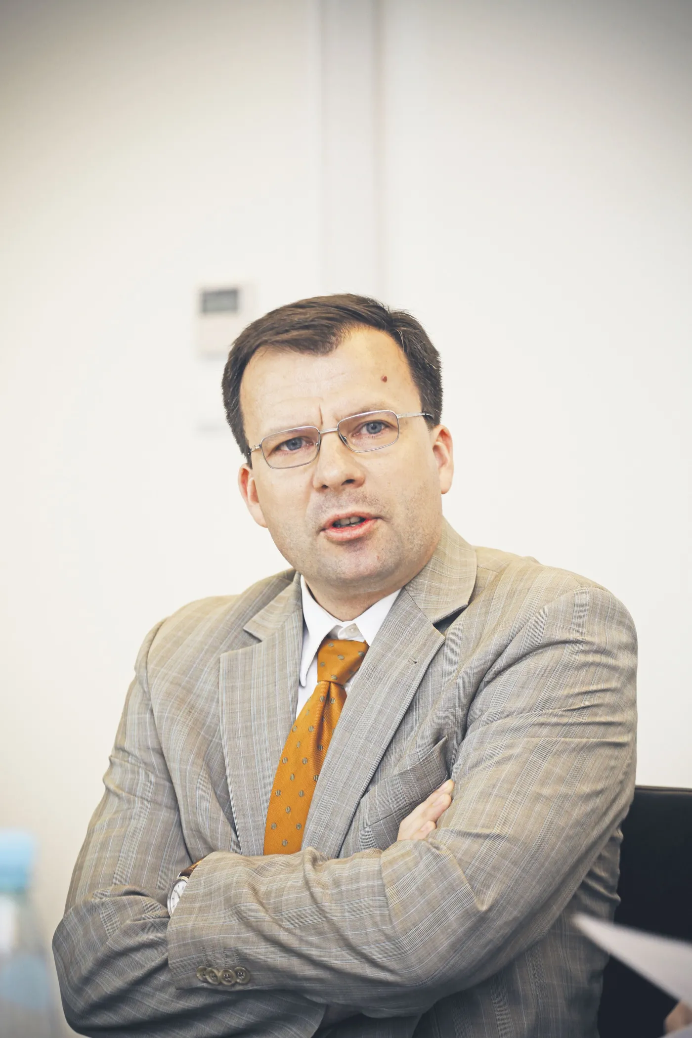 1833906-prof.jpg