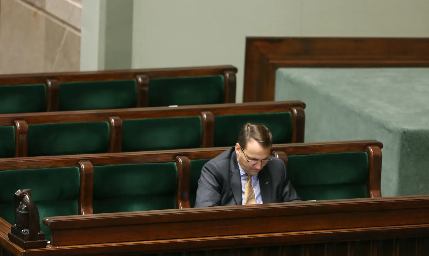 Polityk PiS: Sikorski zachęca terrorystów do akcji w Polsce