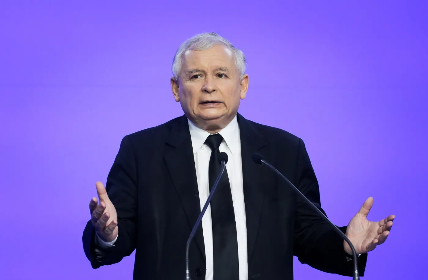 Hymn i minuta ciszy. PiS rozpoczyna Zgromadzenie Obywatelskie "Czas na zmiany"