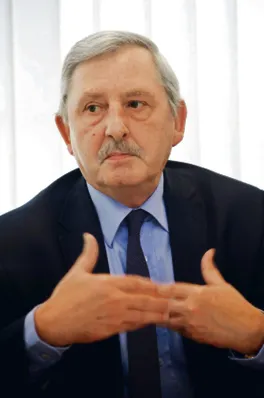 1956088-prof.jpg