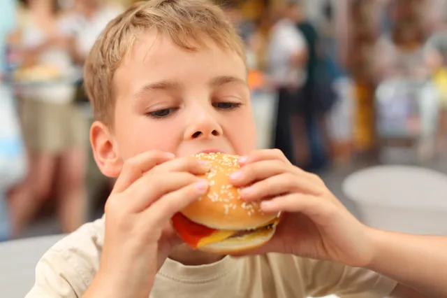 Otyłość wśród dzieci: Obesitolog potrzebny od zaraz