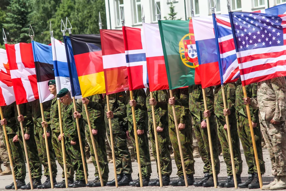 Szczyt NATO: Długa i wyboista droga do unijnej armii