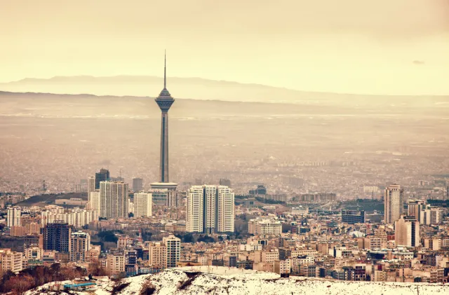 Zagraniczne firmy idą na Teheran