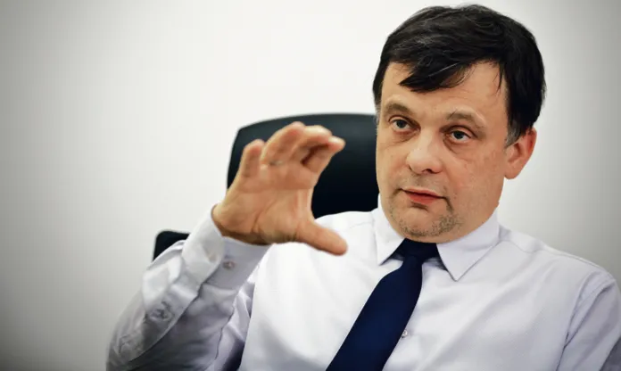 2508845-prof.jpg