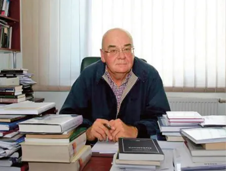 3029839-prof.jpg