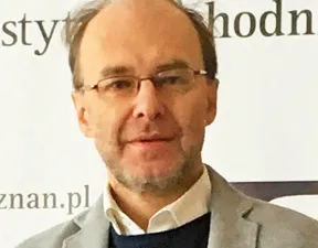 3094765-prof.jpg