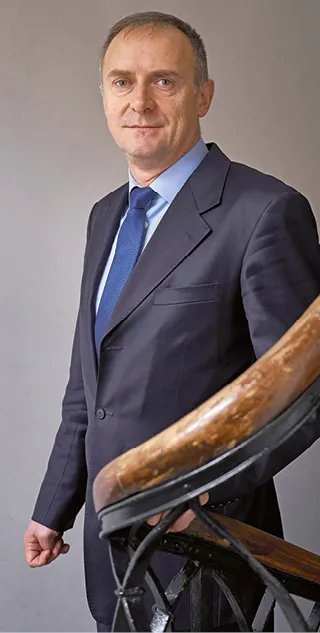 3136420-prof.jpg