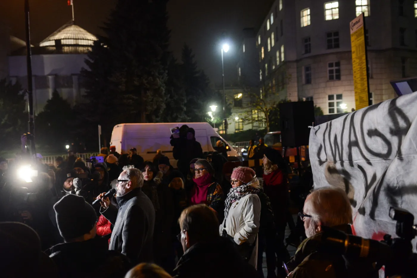 3168770-protest.jpg