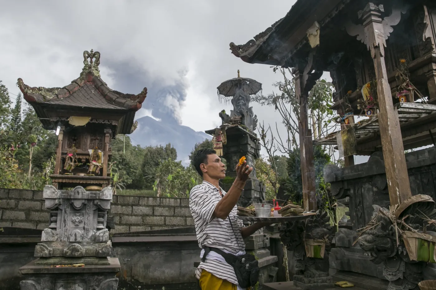 Najwyższy poziom zagrożenia. Władze Indonezji rozważają przymusową ewakuację