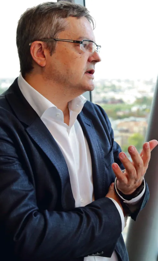 2851065-prof.jpg