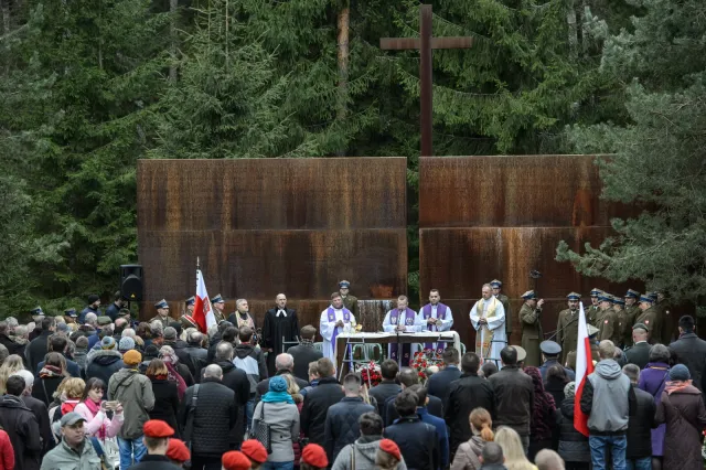 W Lesie Katyńskim rozpoczęły się uroczystości upamiętniające ofiary NKWD z 1940 r.