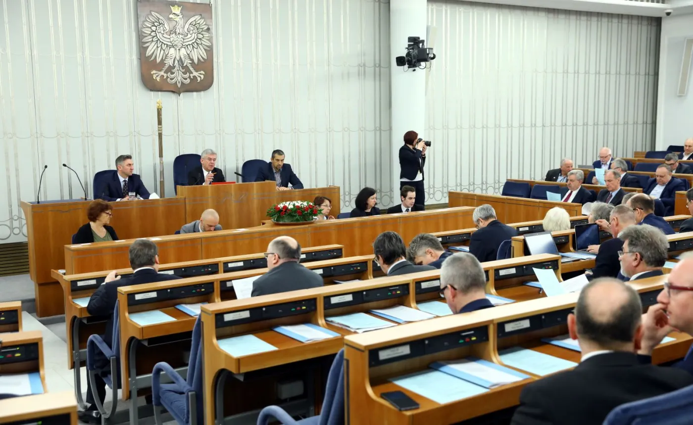 Senat zatwierdził pakiet zmian w ustawach sądowych