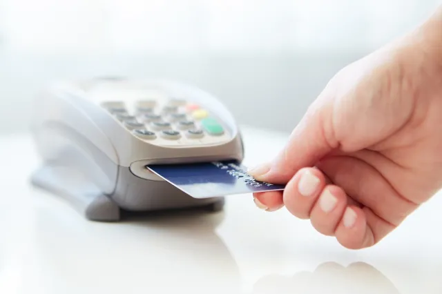 Problemy z płatnością kartami Visa. Firma bada przyczyny