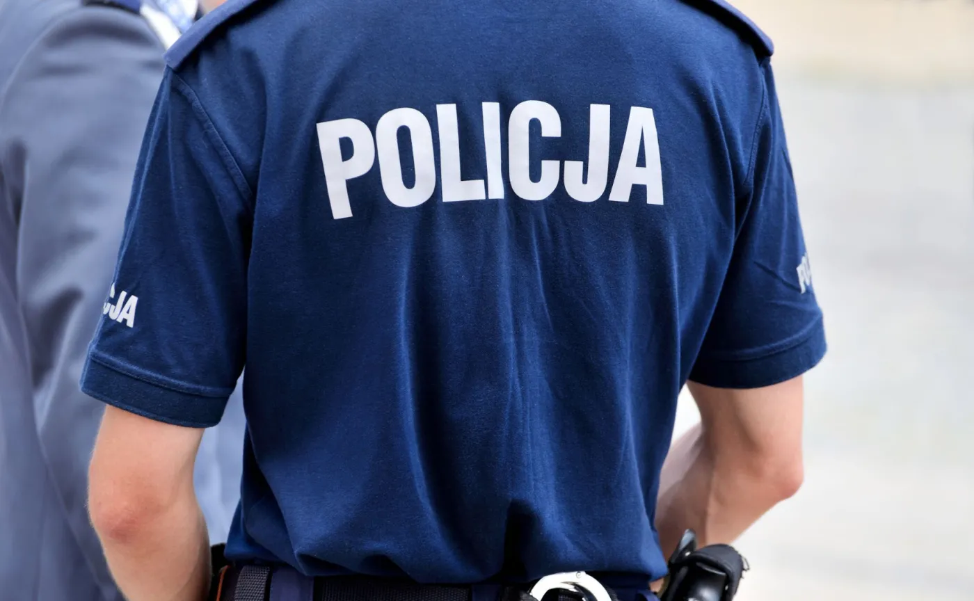 Policja może zwolnić chorowitego dzielnicowego
