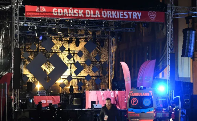 Paweł Adamowicz dźgnięty nożem na scenie podczas finału WOŚP. Stan prezydenta jest ciężki