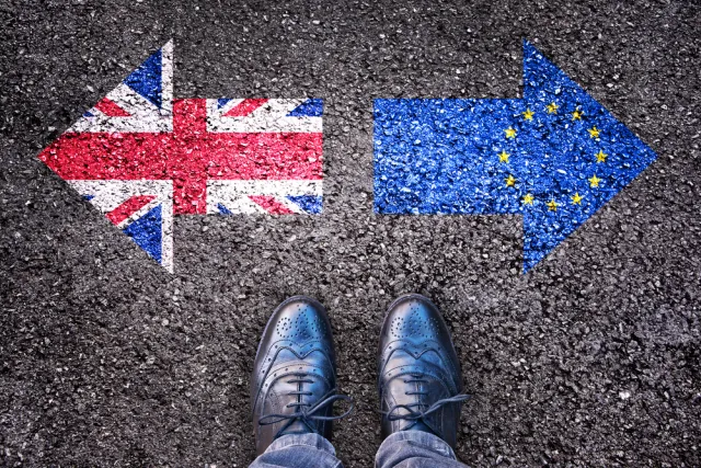 Brexit: Złota zasada Brytyjczyków „keep calm and carry on” przynosi opłakane rezultaty. Kraj pogrąża się w coraz większym chaosie