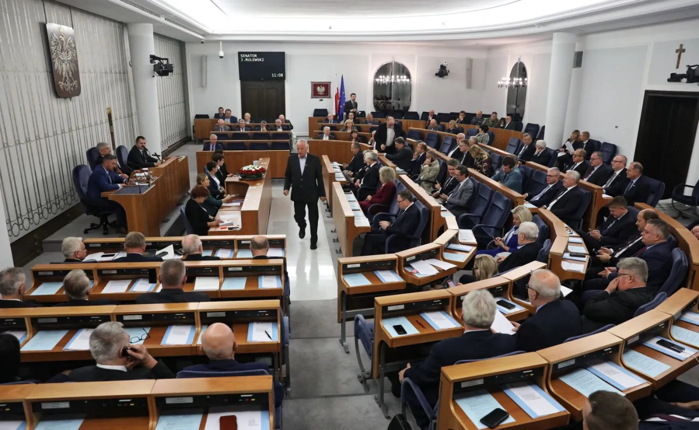 102 zamiast 100 senatorów? Wpłynął projekt zmiany Konstytucji