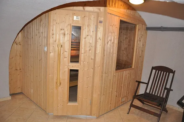 4524350-3-sauna.jpg