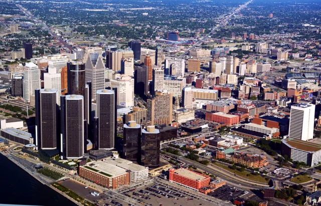 Umęczony kraj, w którym trwa wojna klasowa. „Detroit. Sekcja zwłok Ameryki”