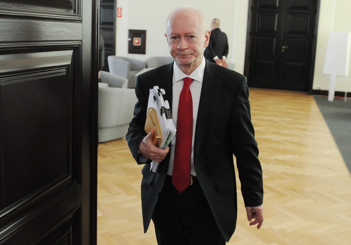 Minister Boni odpiera zarzuty: Mój resort ma się świetnie