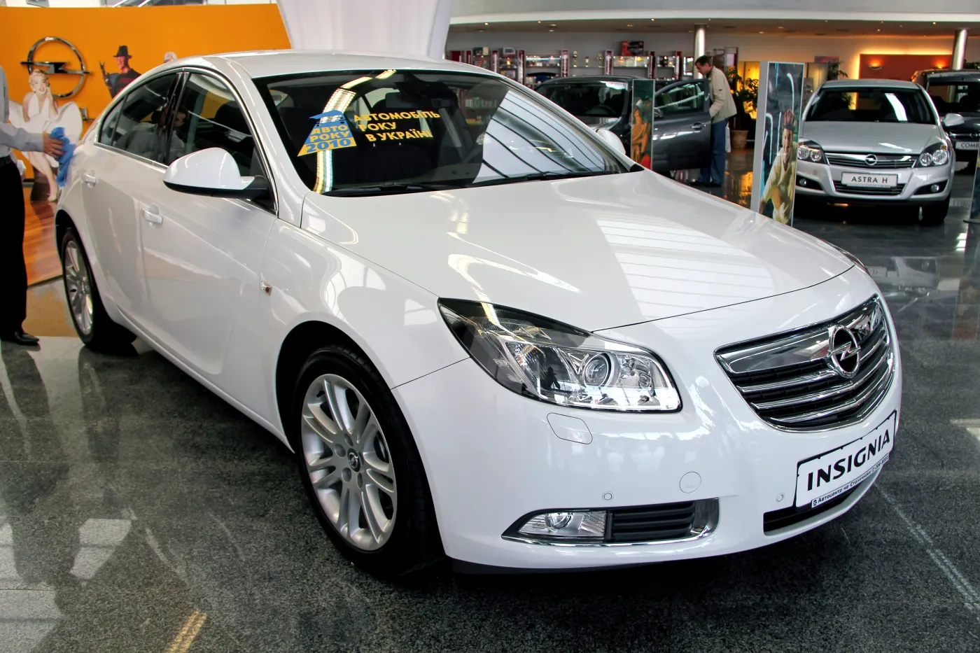Opel insignia na pokazie w Kijowie