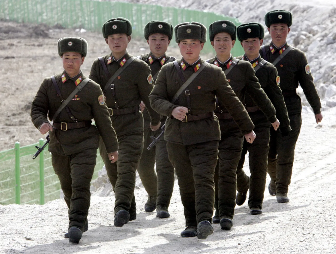 Korea Północna żołnierze patrol