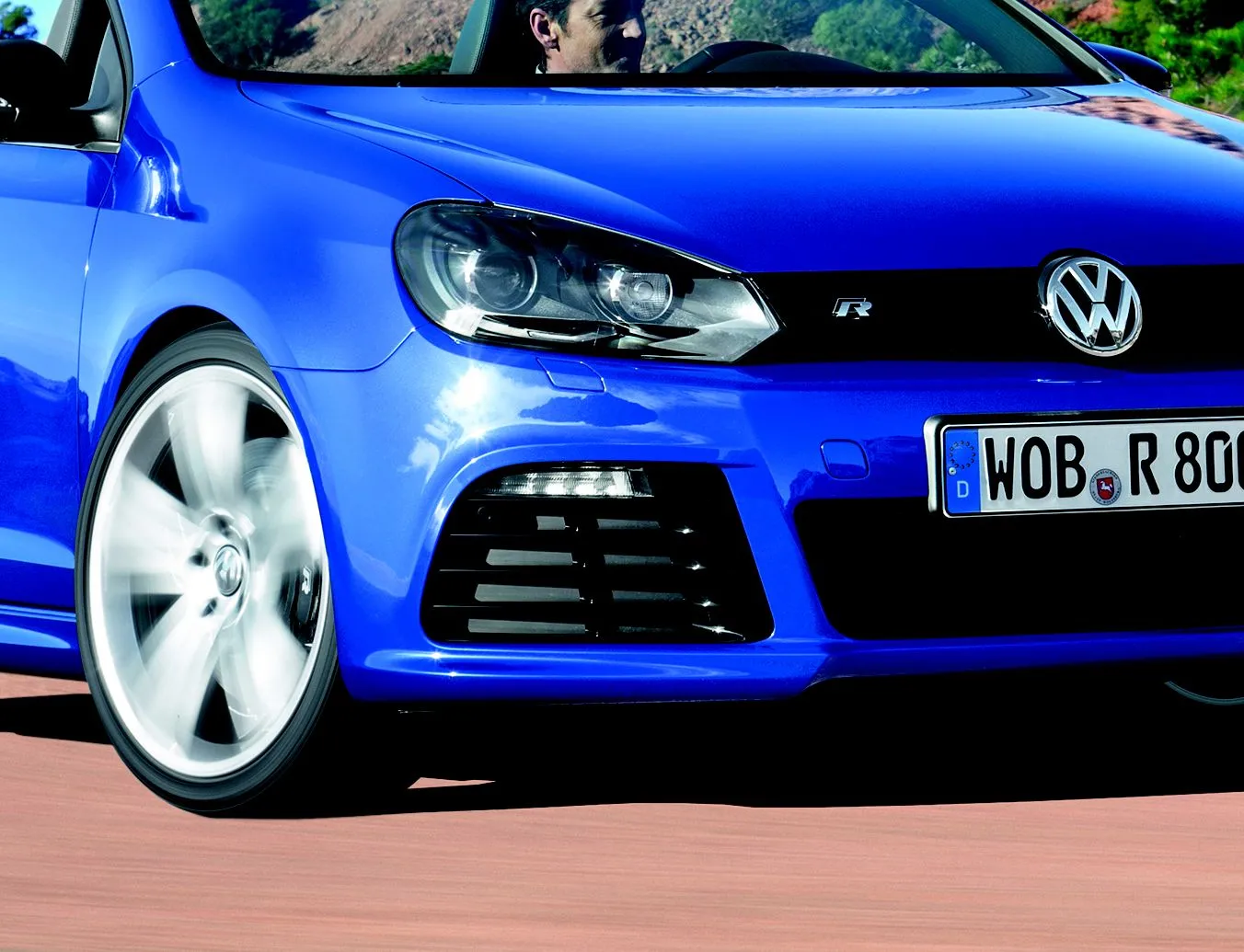 Volkswagen ujawnia auto jakiego jeszcze nie było! Oto golf R cabriolet