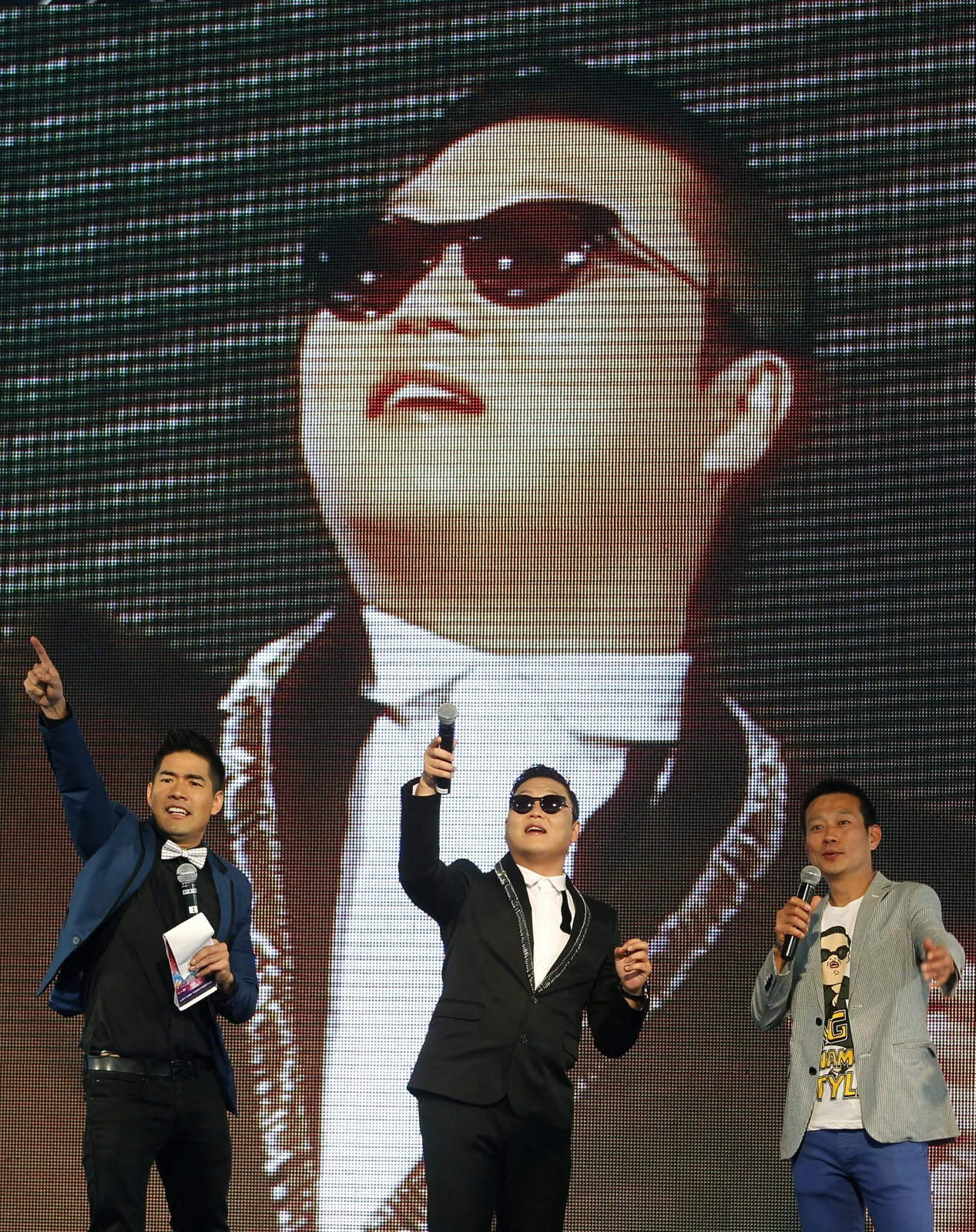 4349221-psy.jpg