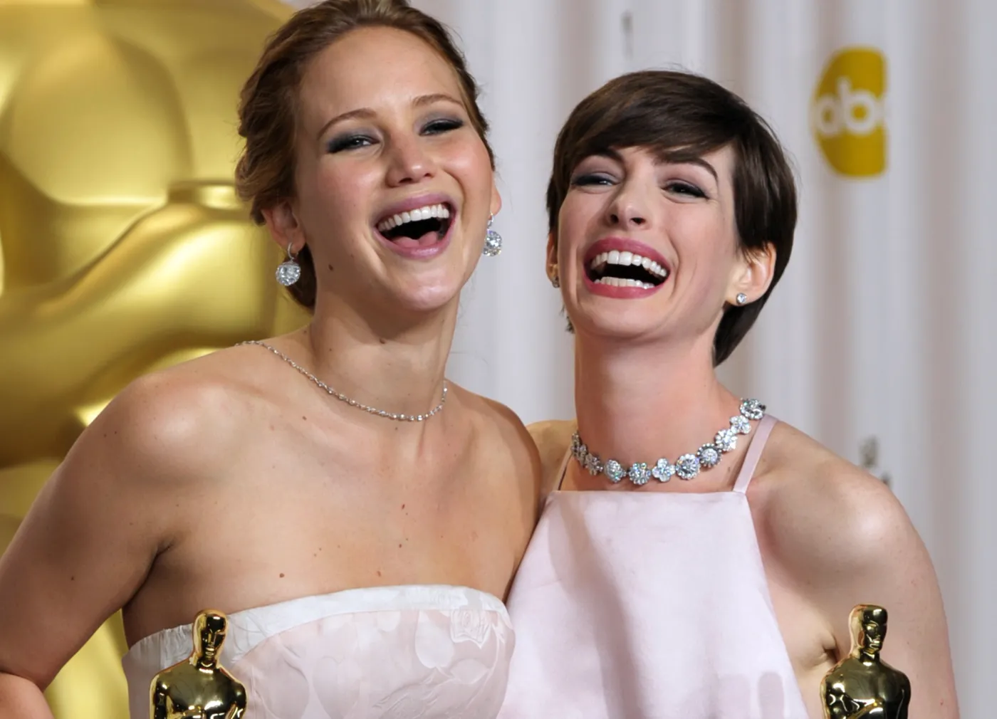 Jennifer Lawrence i Anne Hathaway