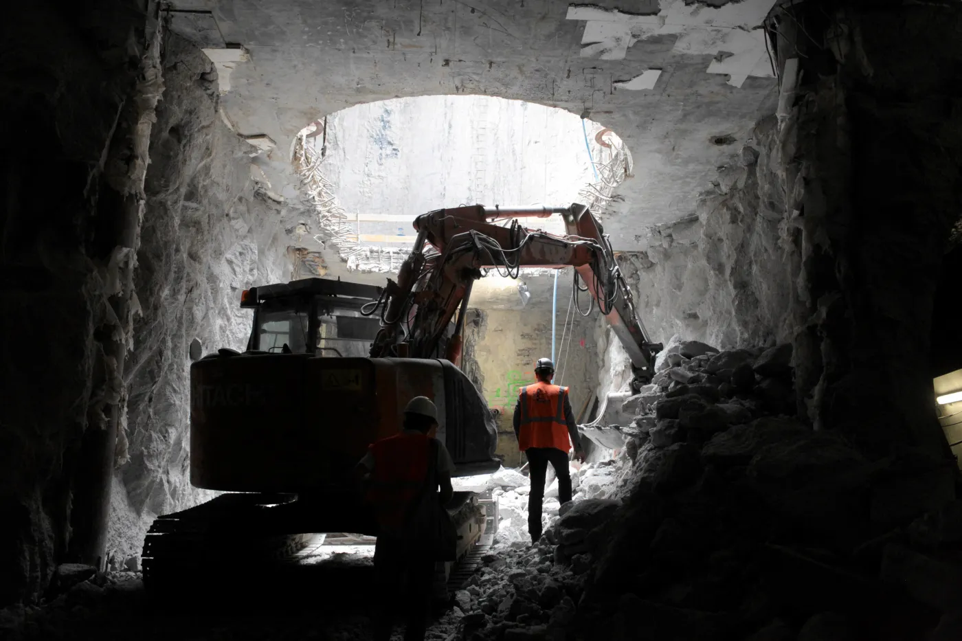 Schodzimy pod ziemię. Zobacz, jak budują warszawskie metro