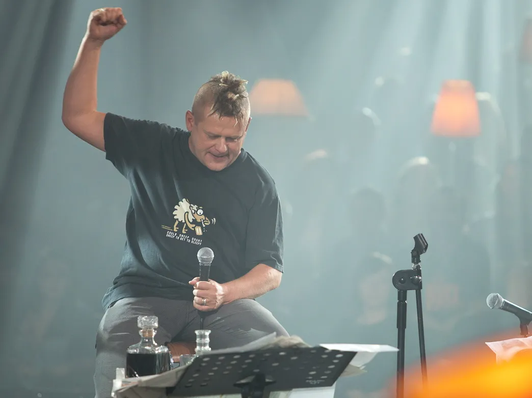 Kult jeszcze raz na żywo bez prądu