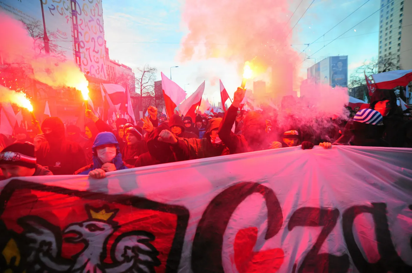 Zdelegalizować Młodzież Wszechpolską i ONR? "Środowiska faszyzujące"
