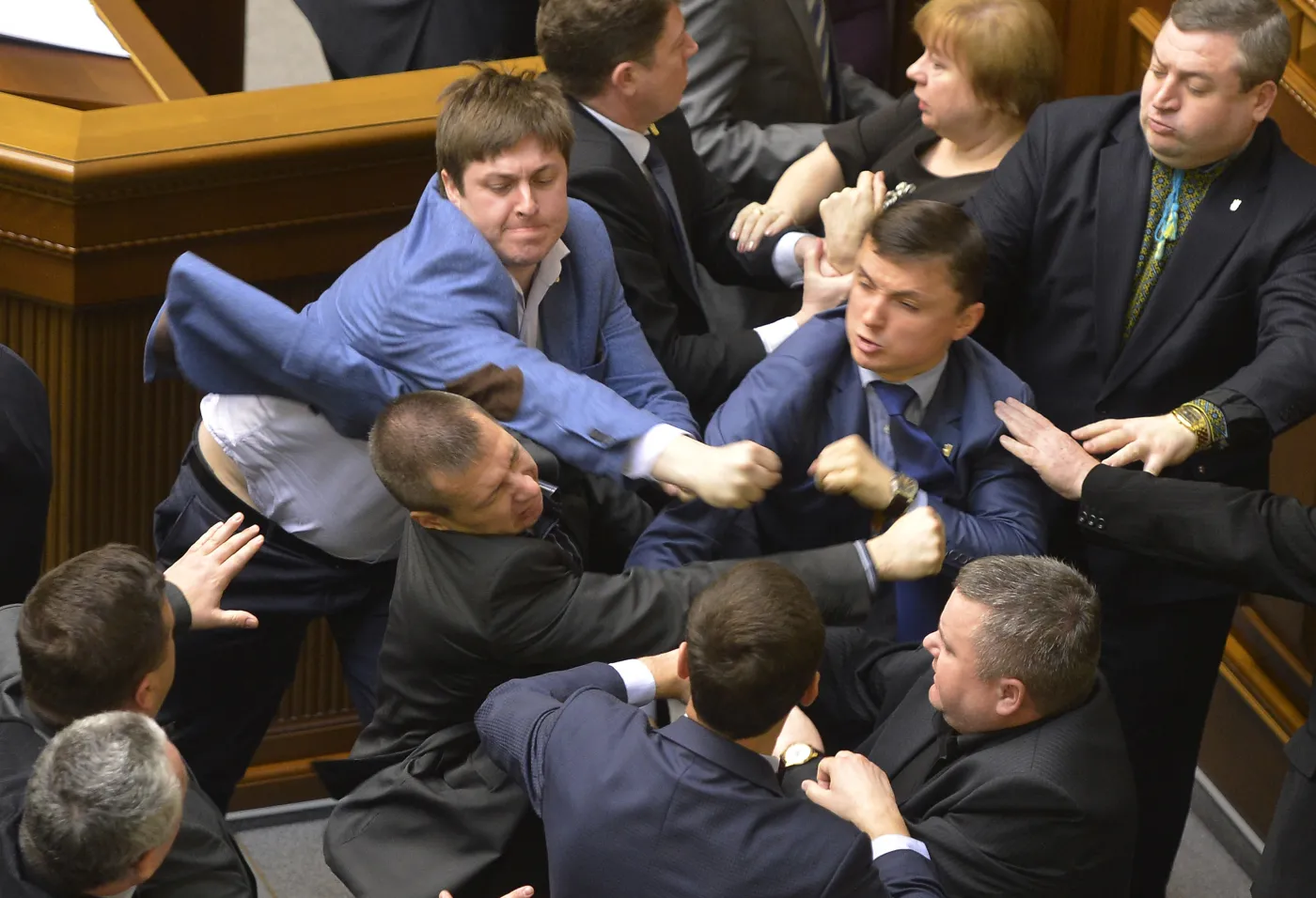 Bójka w ukraińskim parlamencie