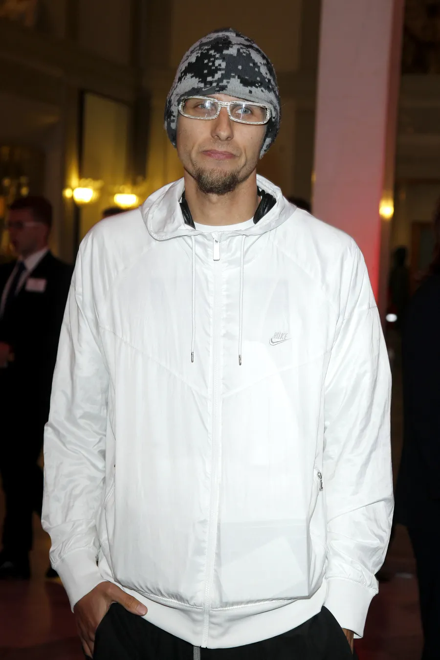 6253510-l-u.jpg