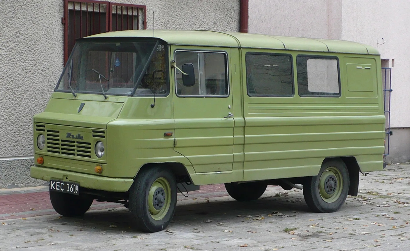 6606095-zuk.jpg