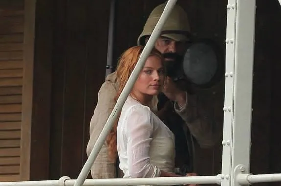 Margot Robbie na planie "Tarzana"