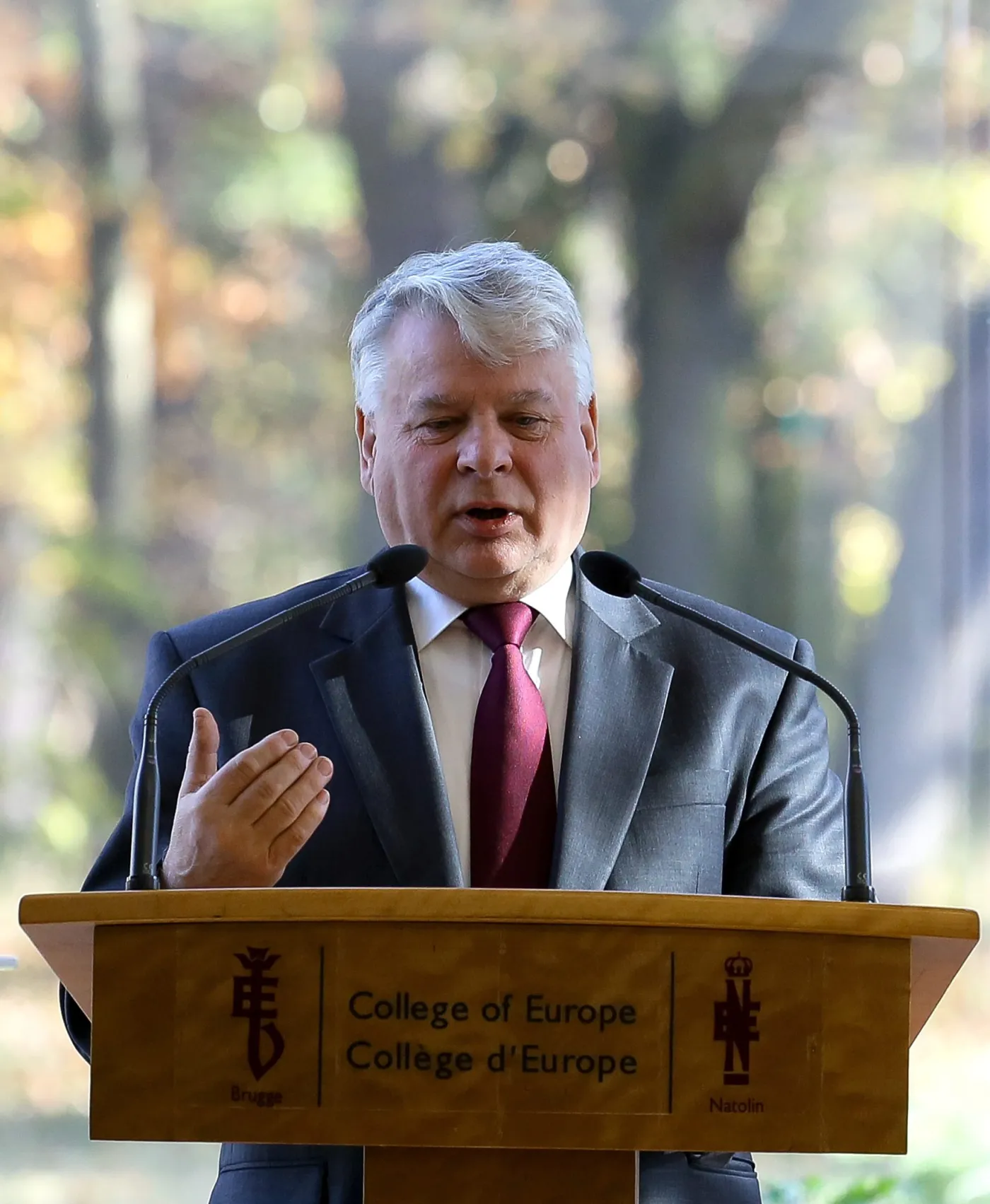 7025668-.jpg