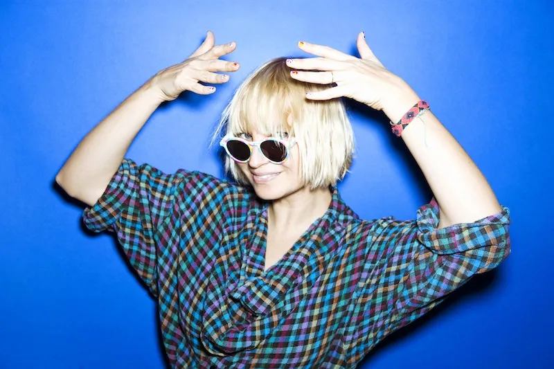 6609943-sia.jpg