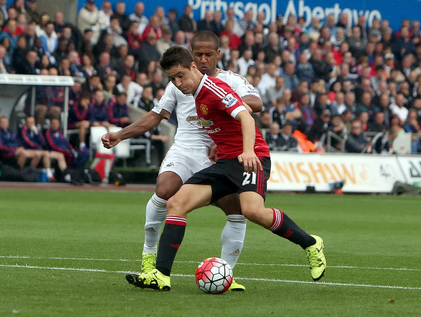 Liga angielska: Swansea z Fabiańskim w bramce wygrała z Manchesterem United