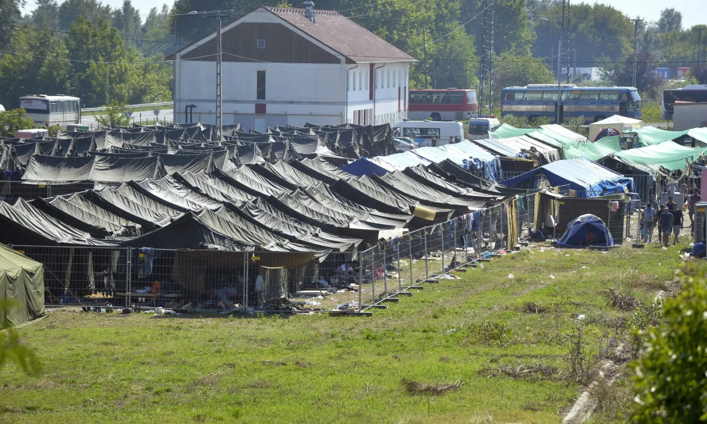 Obóz dla uchodźców na Węgrzech