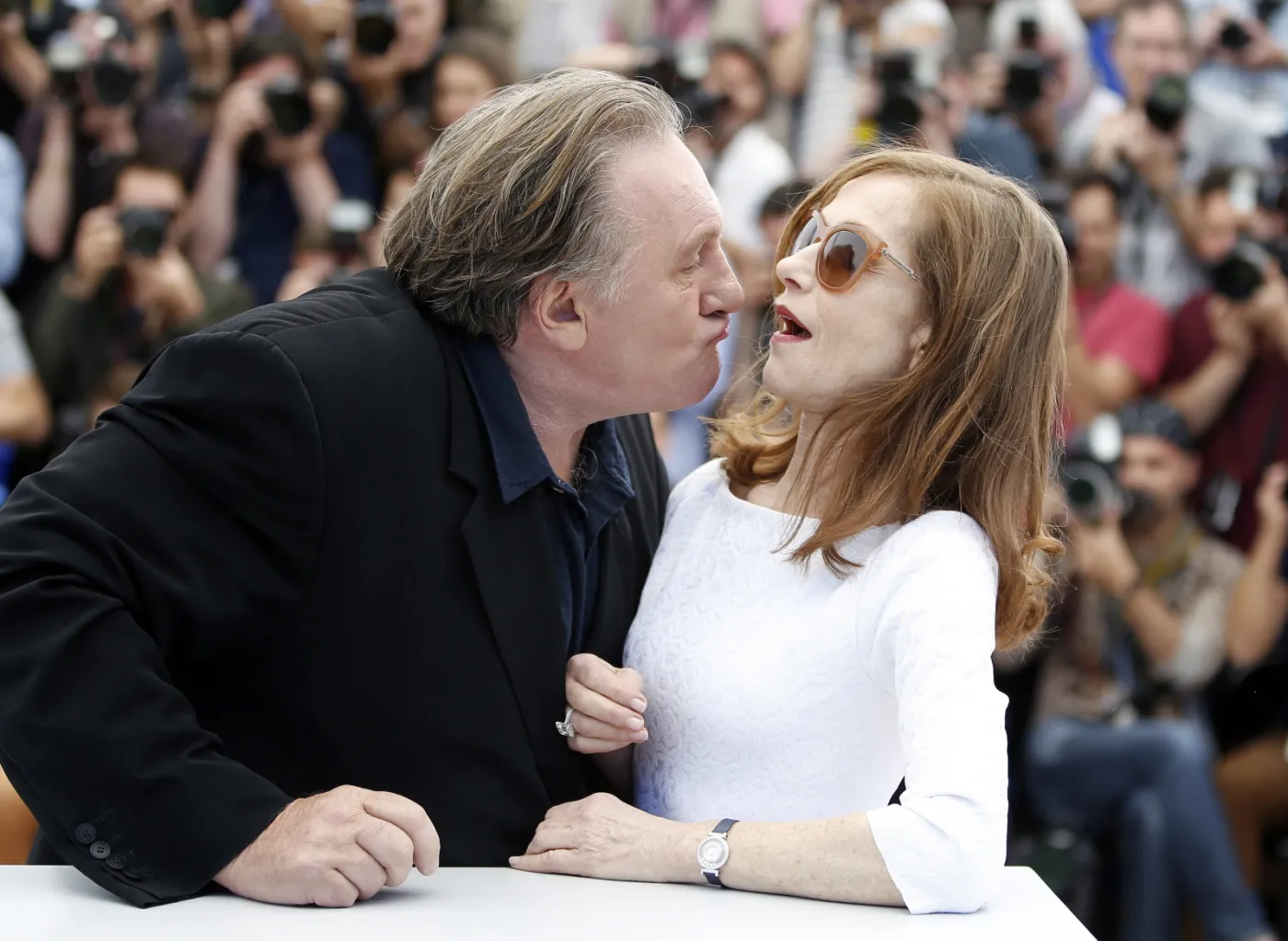 Pocałunki i łzy na czerwonym dywanie. Najlepsze ZDJĘCIA z festiwalu w Cannes