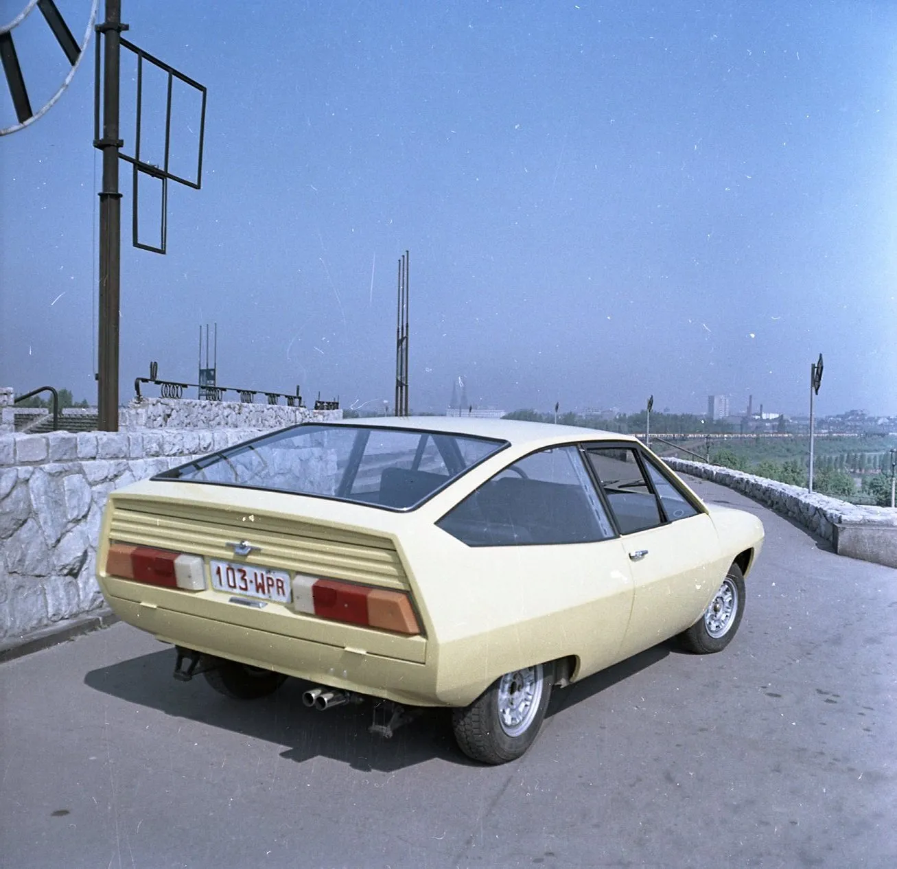 8442493-20.jpg