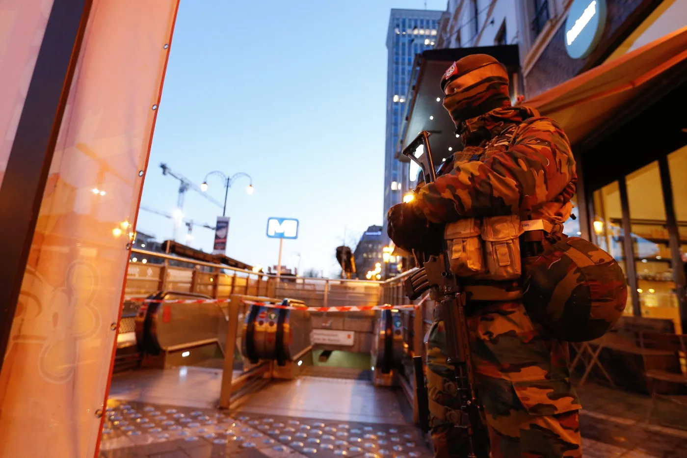 Instytucje Unii i NATO w Brukseli pracują, ale są chronione