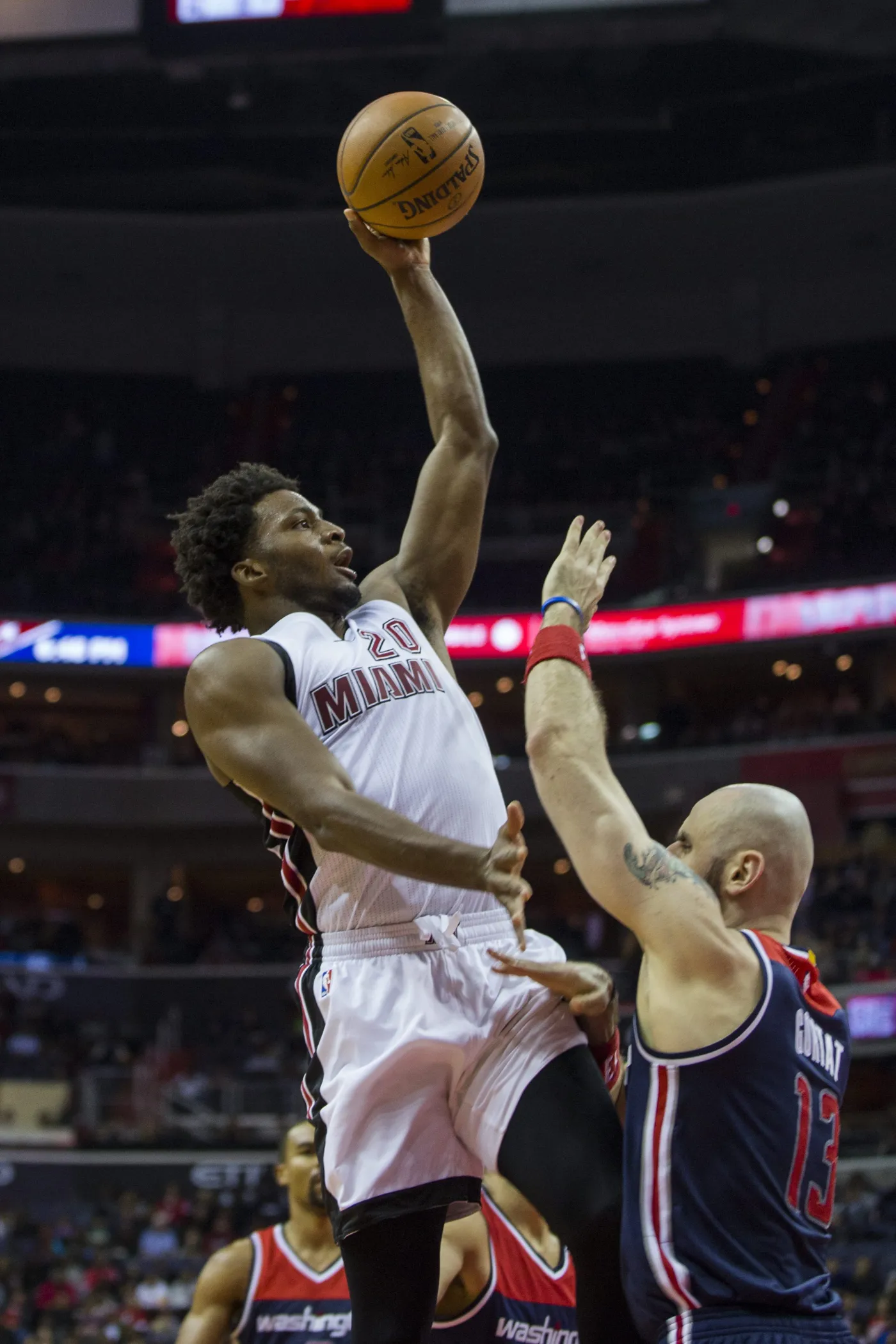 Liga NBA: Kolejny dobry mecz Gortata, ale Wizards przegrali z Heat