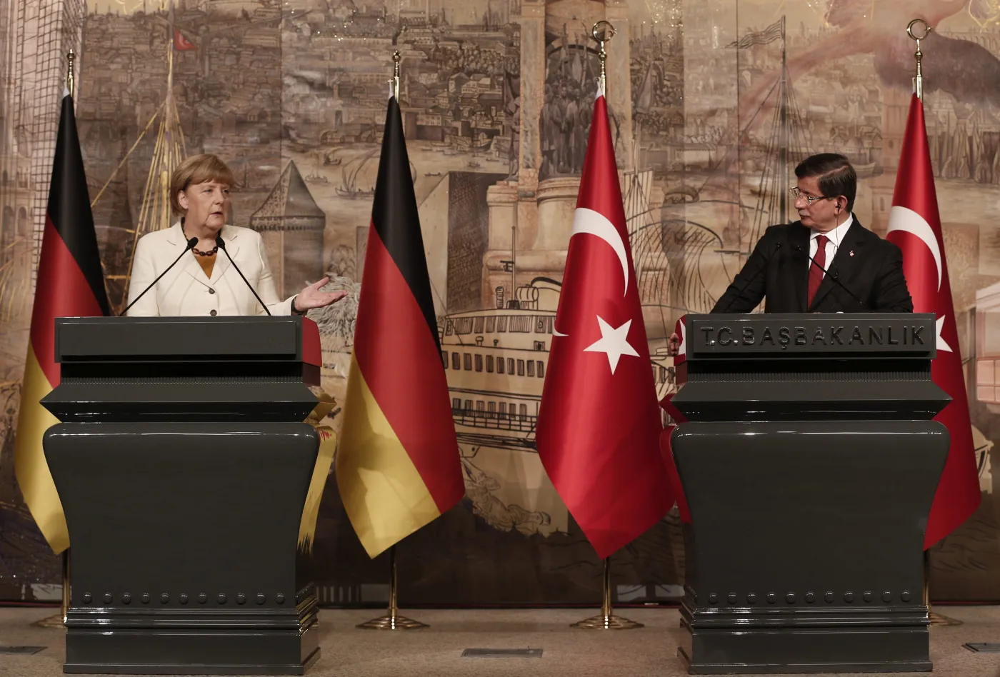 Angela Merkel i Ahmet Davutoglu