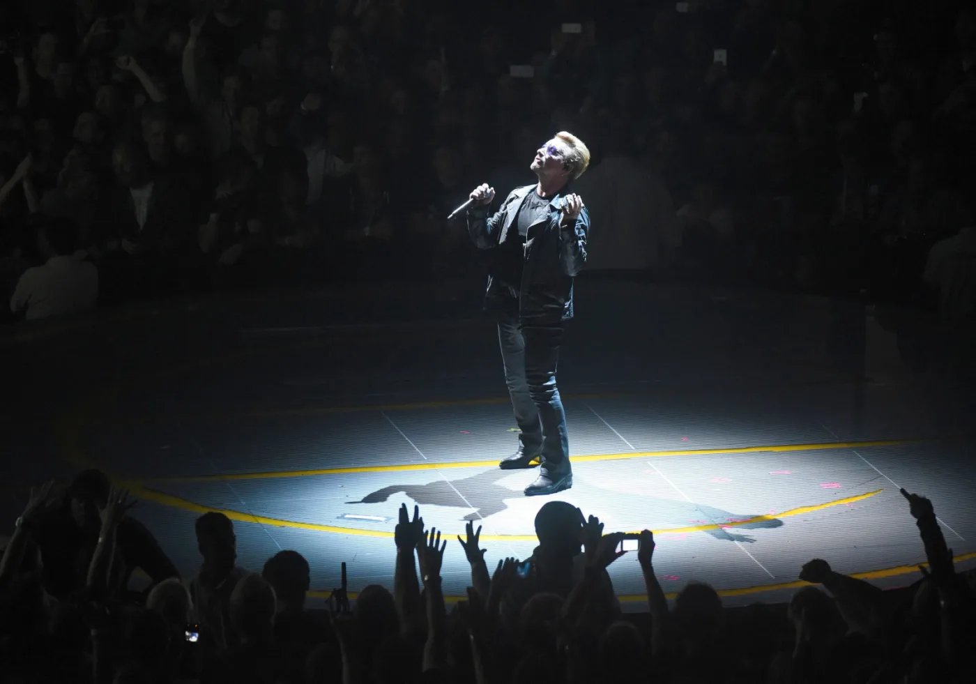 8332683-u2.jpg